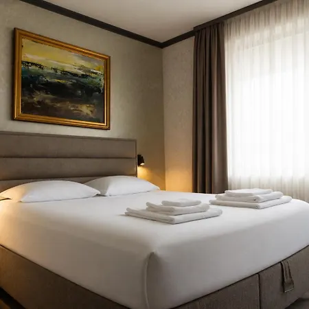 комплекс шампион Hotel Kazanlŭk
